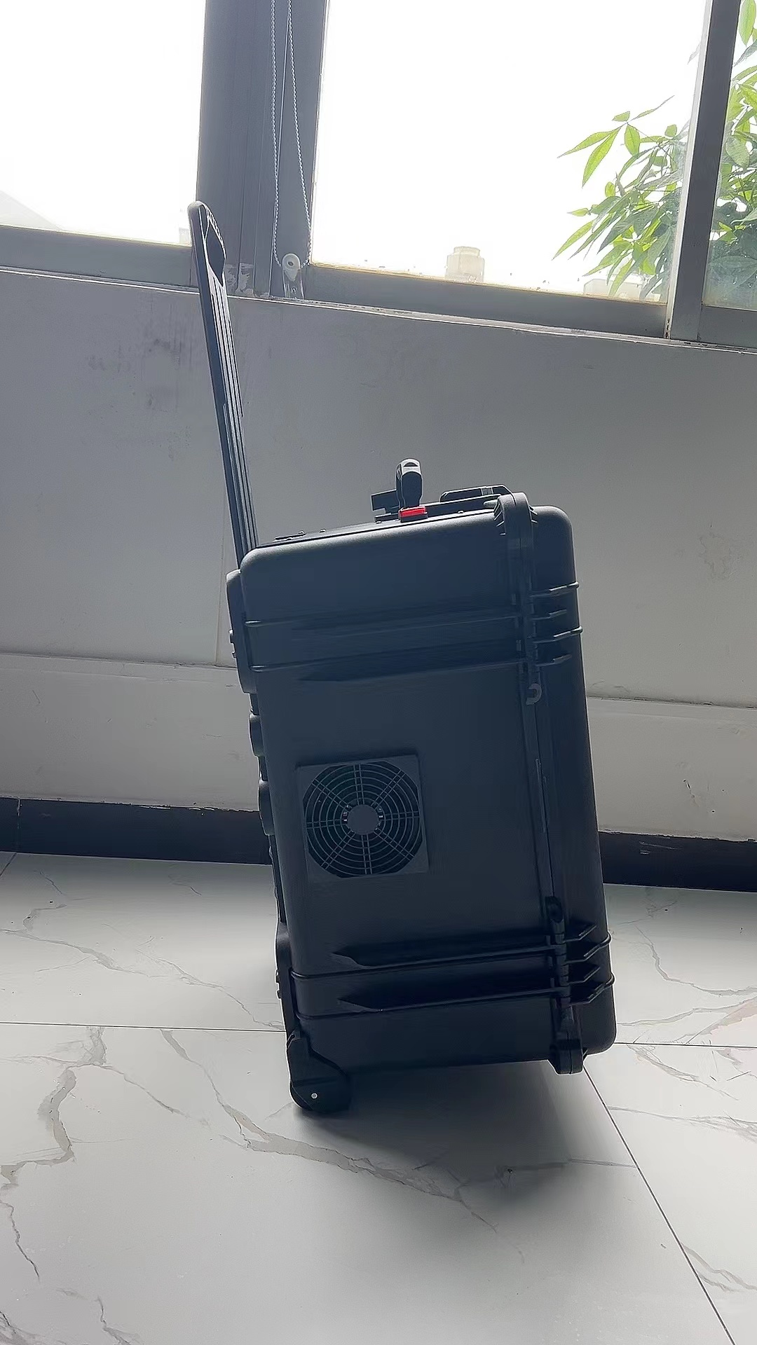 龙港手拉箱型移动通信干扰器